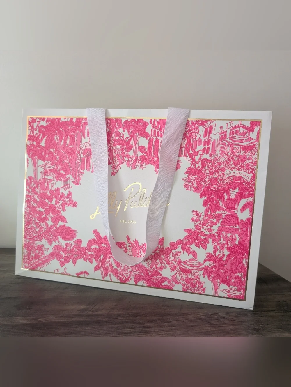 NEW LILLY PULITZER WOMENS PALM BEACH PINK WHITE CARDSTOCK TOTE SHOPPING BAG